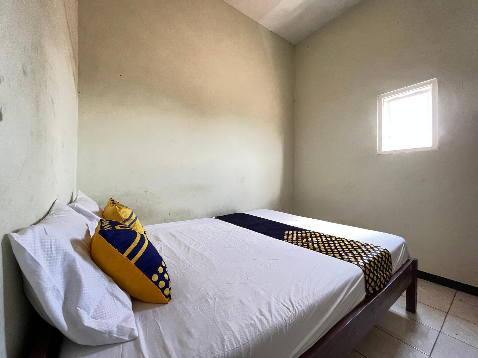Hotel Spot On 93423 Kost Berkah Near Kebun Teh Wonosari à Lawang Extérieur photo